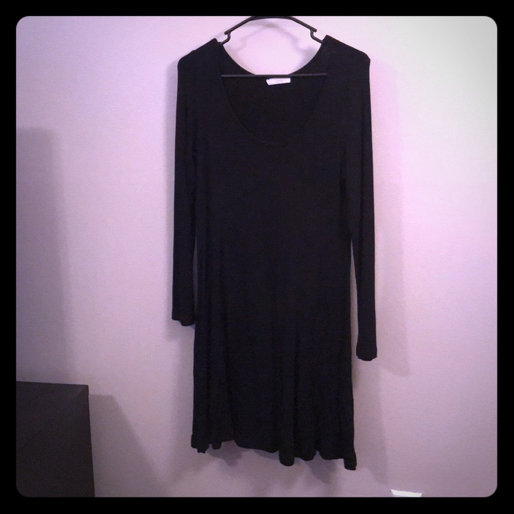 Women’s black long sleeve LUSH dress Size M